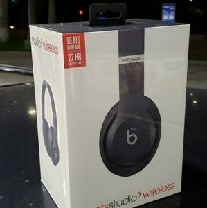 Dre beats studio 3 wireless headphones new